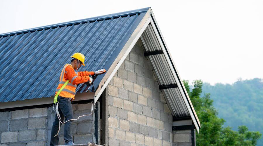 Expert Emergency Roof Repairs services in Whites City, NM